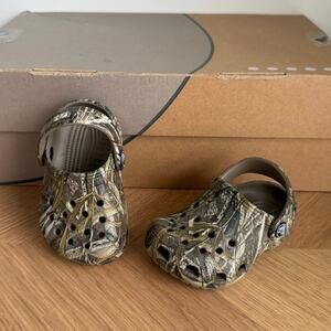 Crocs Camo Baby Slip On Sandal - SZ 2/3
